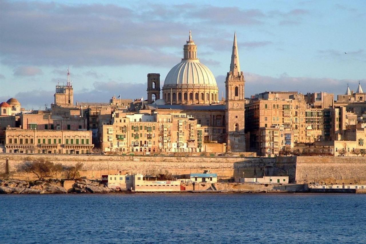 Luxury Apartment With Valletta And Harbour Views Sliema Esterno foto