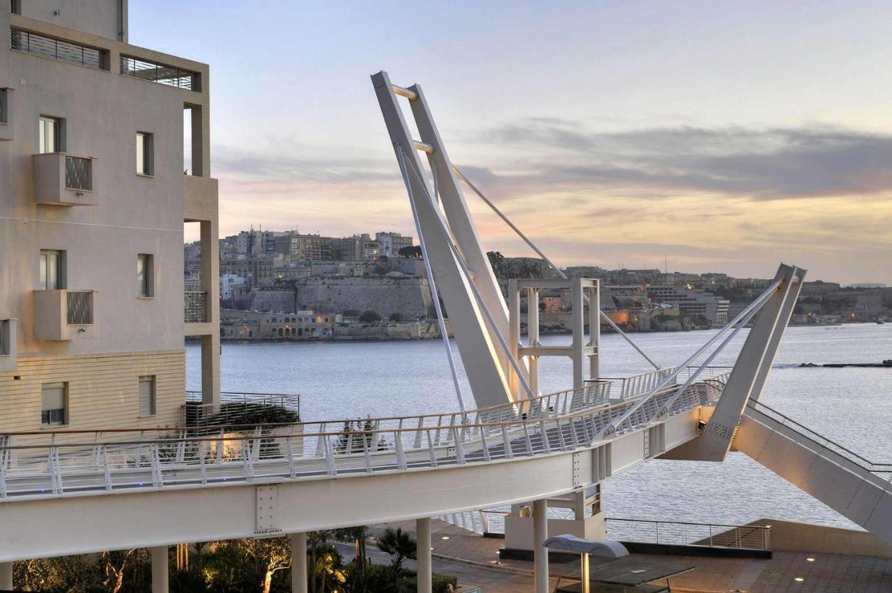 Luxury Apartment With Valletta And Harbour Views Sliema Esterno foto