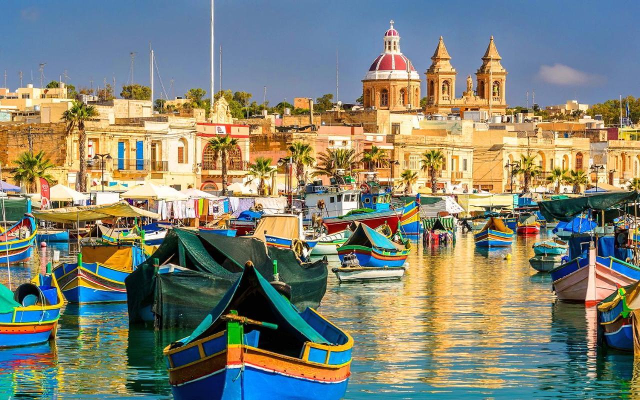 Luxury Apartment With Valletta And Harbour Views Sliema Esterno foto
