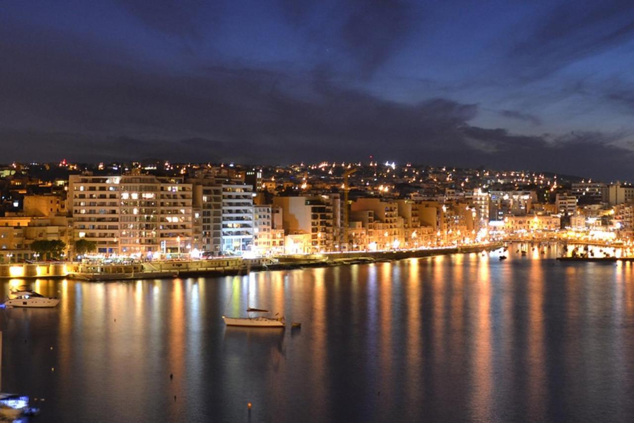 Luxury Apartment With Valletta And Harbour Views Sliema Esterno foto