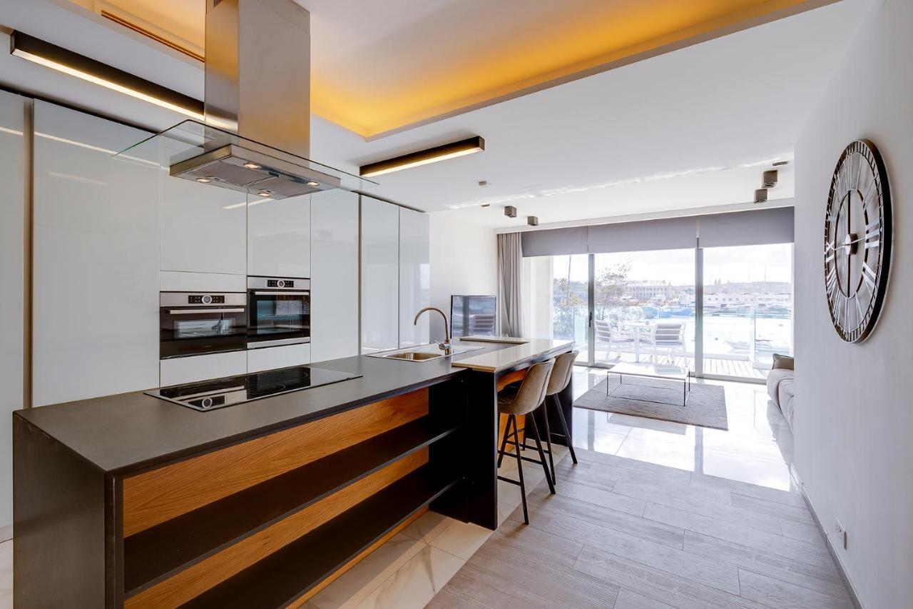 Luxury Apartment With Valletta And Harbour Views Sliema Esterno foto