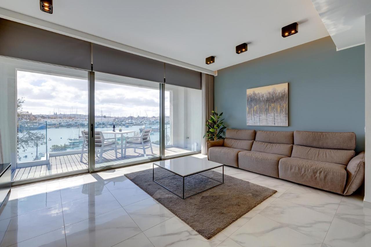 Luxury Apartment With Valletta And Harbour Views Sliema Esterno foto