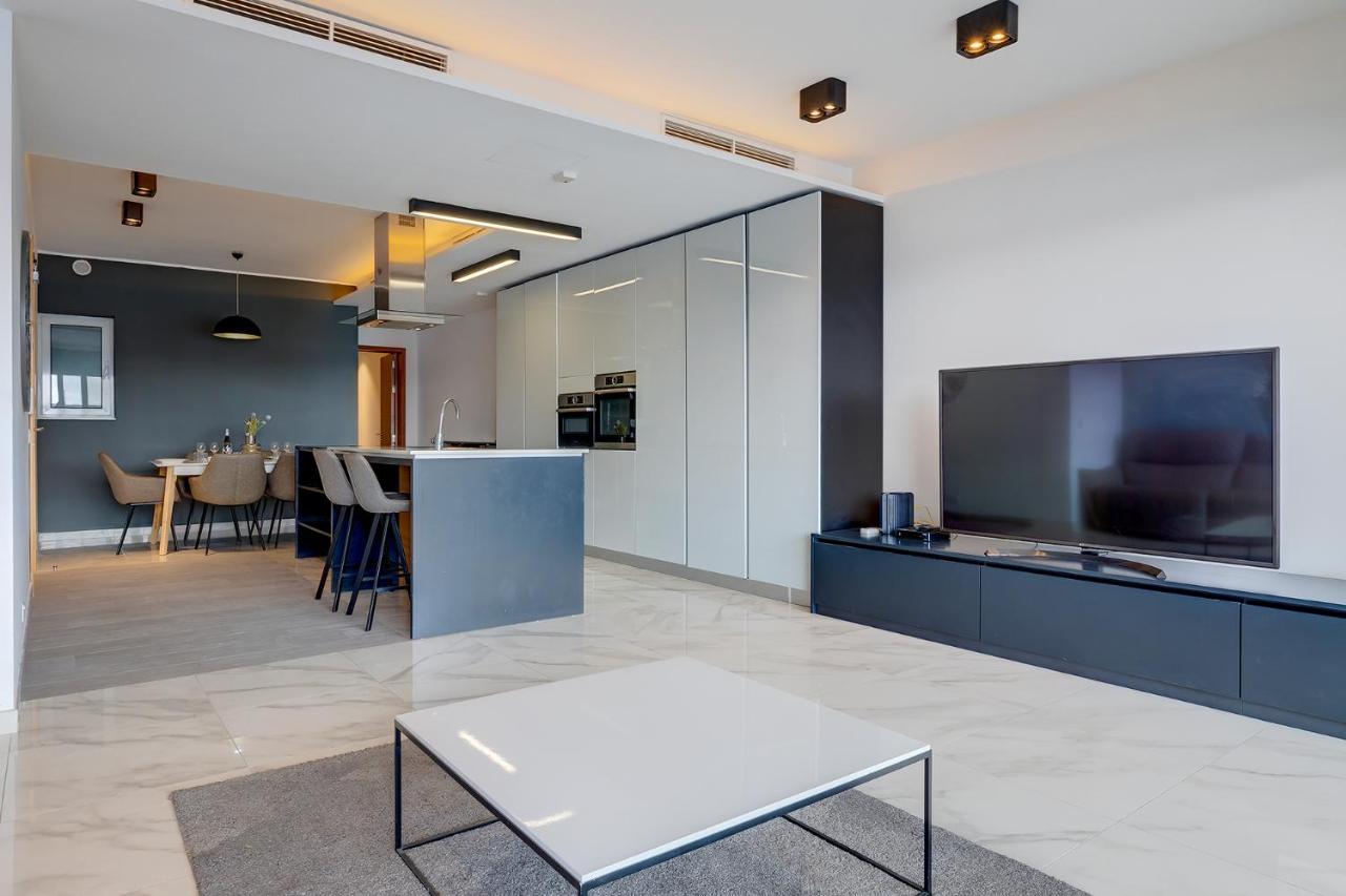 Luxury Apartment With Valletta And Harbour Views Sliema Esterno foto